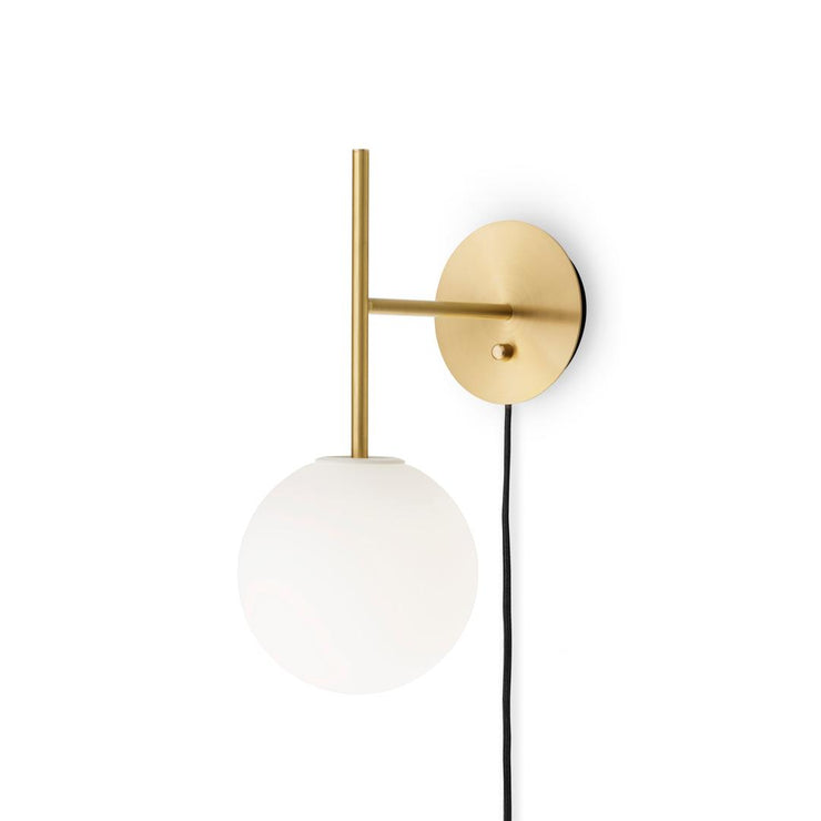 Vegglampe TR Bulb Suspended Wall Lamp fra Audo Copenhagen