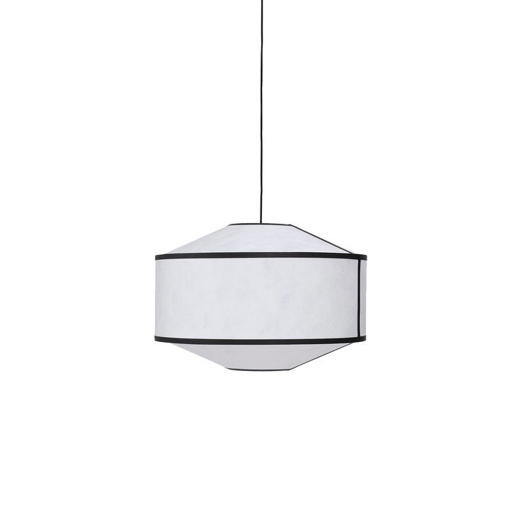 Medium taklampe Kite Pendant Lamp Black and White fra New Works.