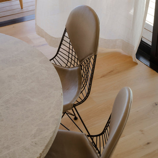 Eames Wire Chair DKR svart med skinn