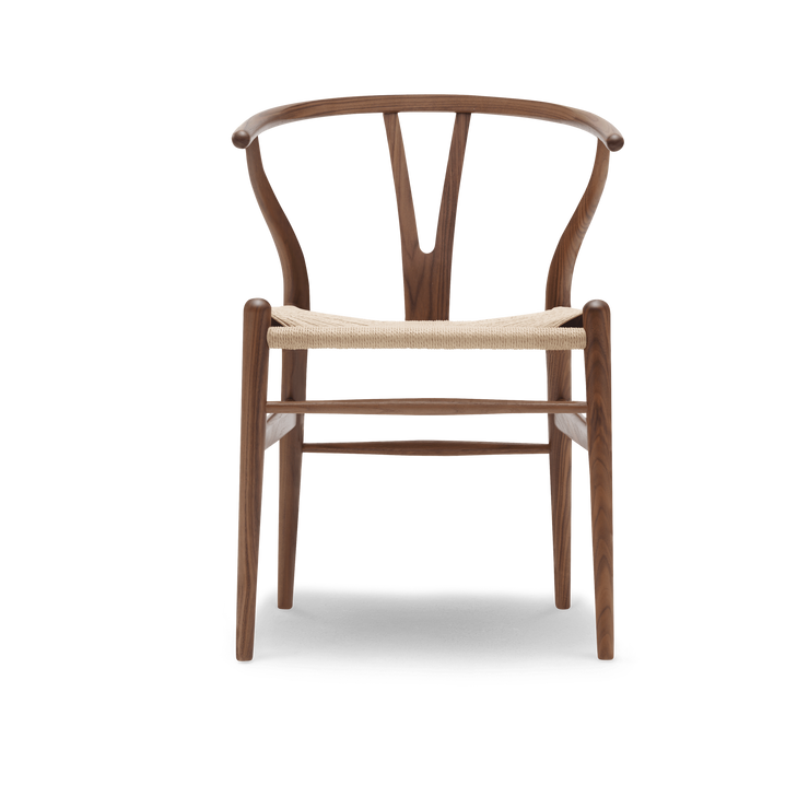 Spisestol CH24 Wishbone Chair i oljet valnøtt med naturpapirsnor